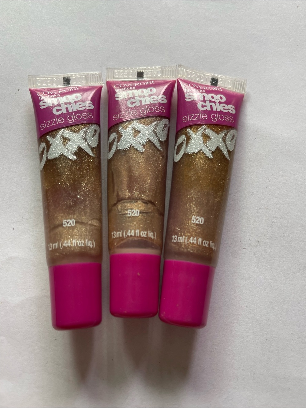 3 COVERGIRL LIPSLICKS SMOOCHIES SIZZLE  GLOSS #520 GLEAM ON